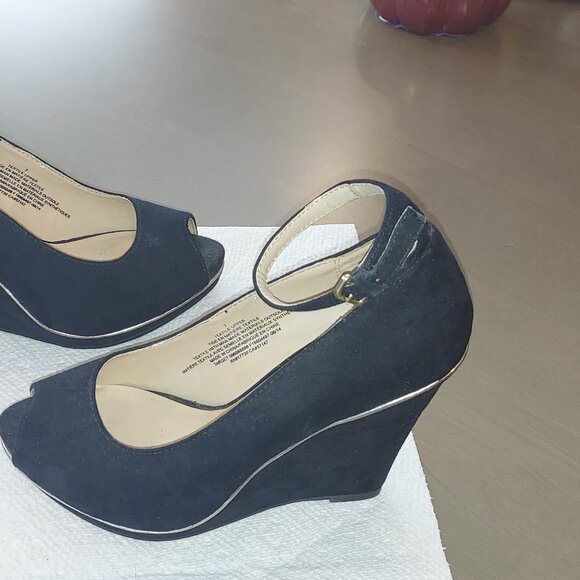 Massimo faux suede wedge heels - Picture 7 of 8